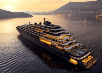 Ritz-Carlton Yacht Collection News - Luminara Completes Float Out
